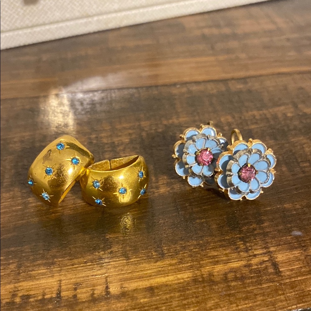 2 Pair of Vintage Earrings